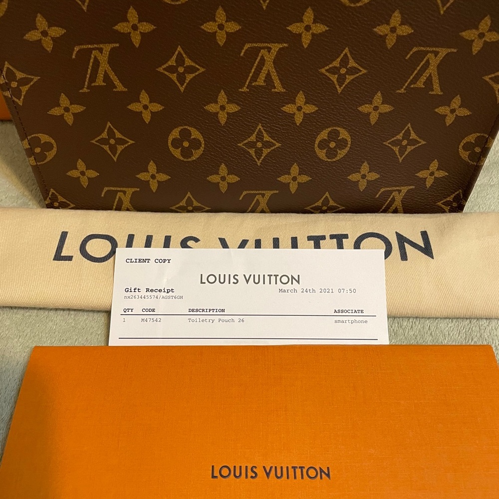 🛑SOLD🛑 Louis Vuitton Toiletry 26 Pouch - Picture 10 of 12